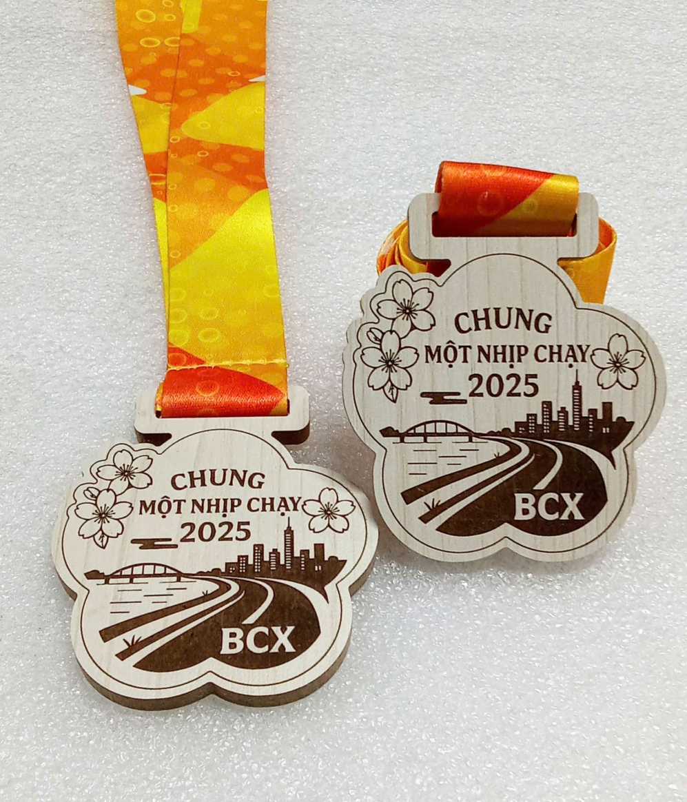 huy chương gỗ 4 - hoa nhịp điều 