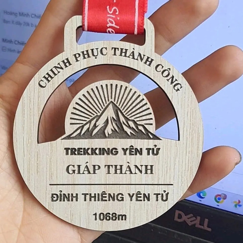 Huy chương gỗ tròn